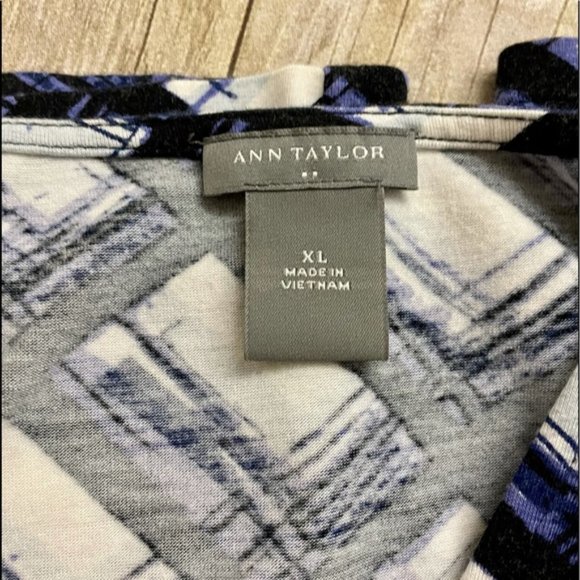 Ann Taylor Purple Print Shirt Size XL - Picture 7 of 7
